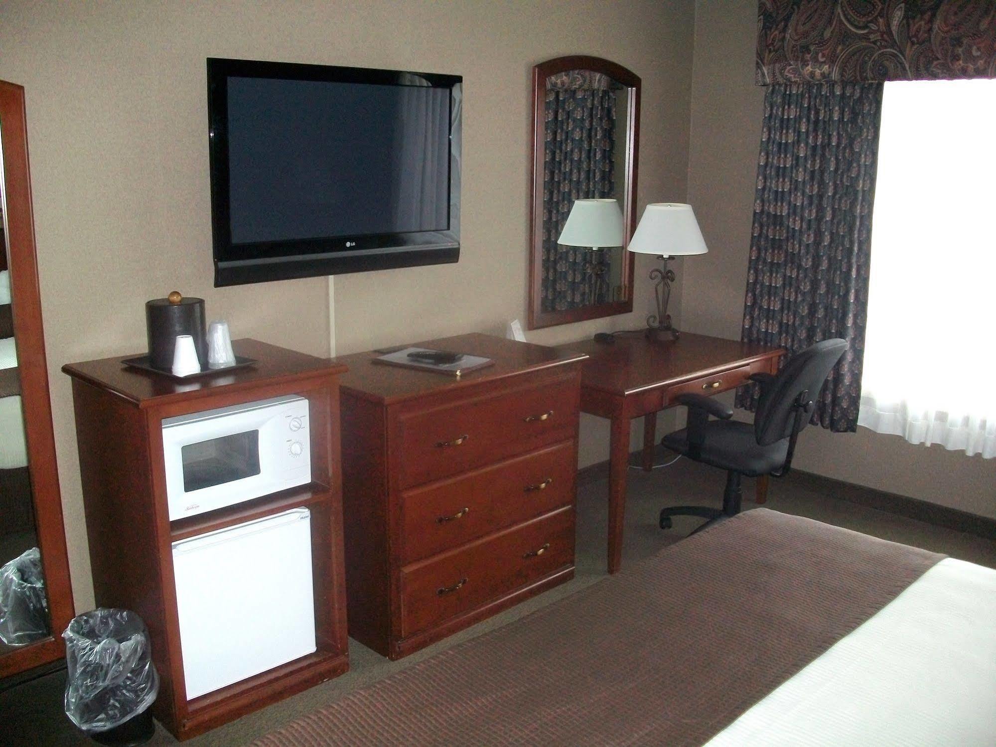Heartland Inn & Suites, Surestay Collection By Best Western Park Rapids 외부 사진