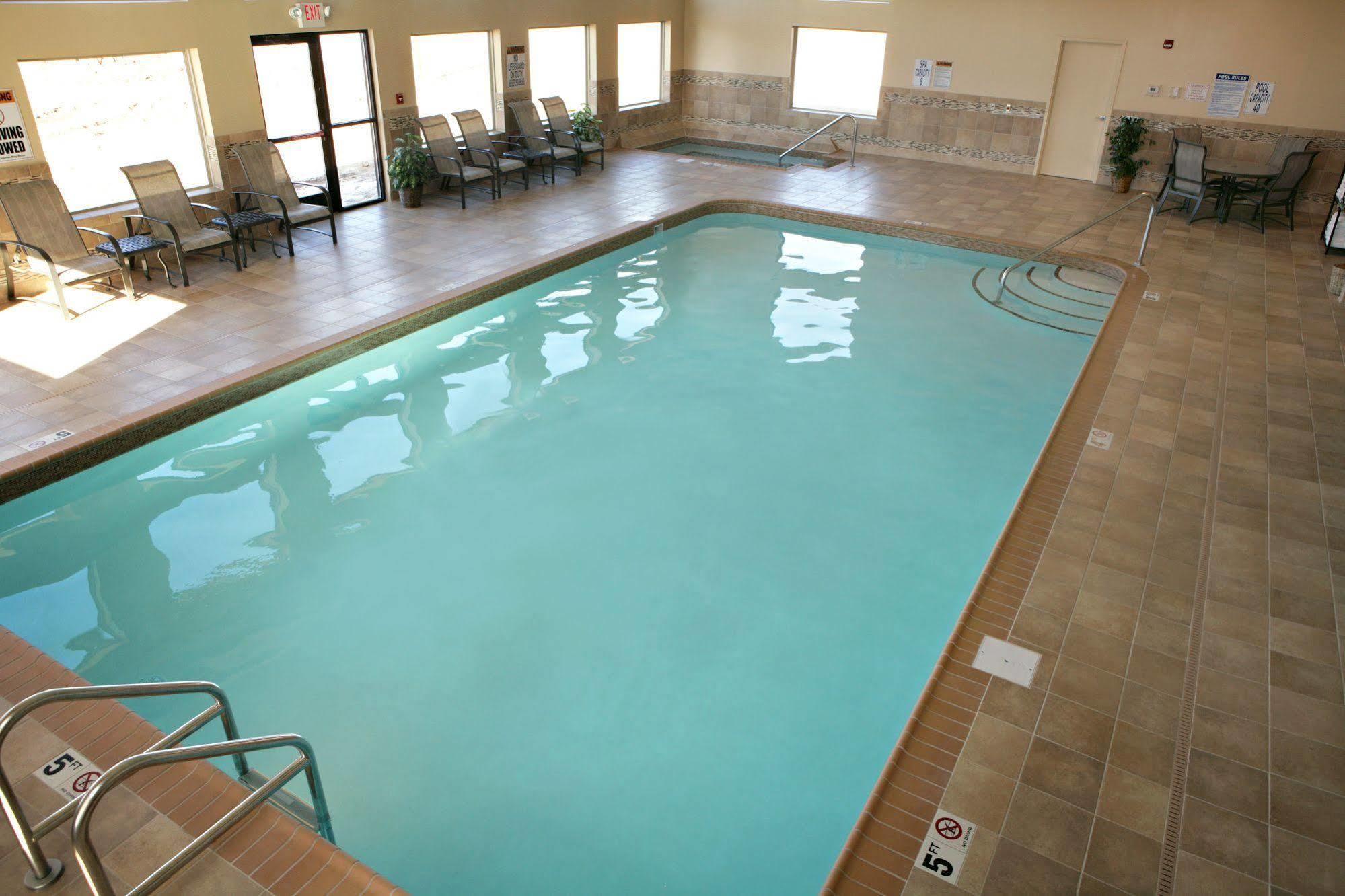 Heartland Inn & Suites, Surestay Collection By Best Western Park Rapids 외부 사진